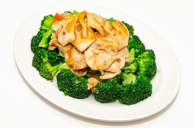 22A. Chicken with Broccoli 雞球百加利